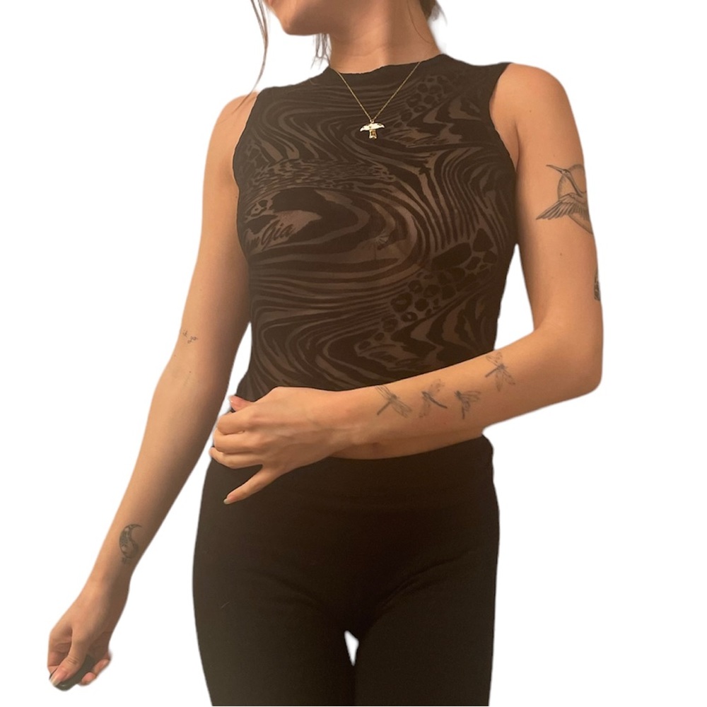 I am gia black velvet crop top